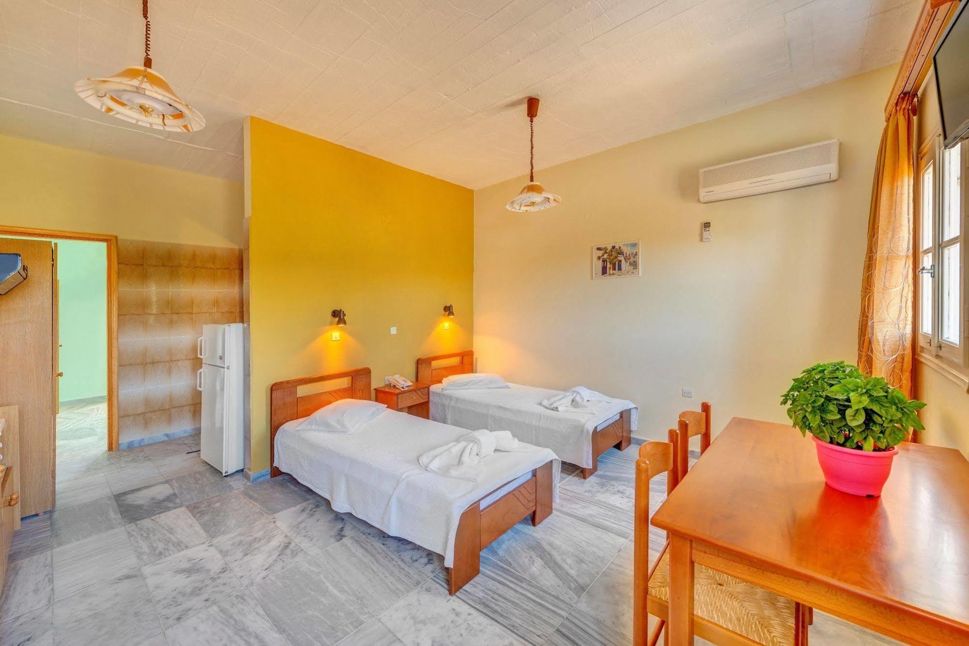 Hotel Smaragdi Apartments Vissa Экстерьер фото